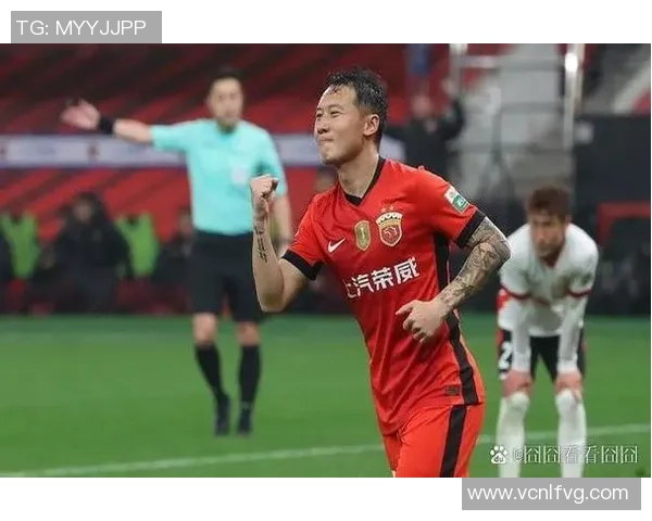 上海篮球队在城市联赛中以66分稳居积分榜首位展现强劲实力